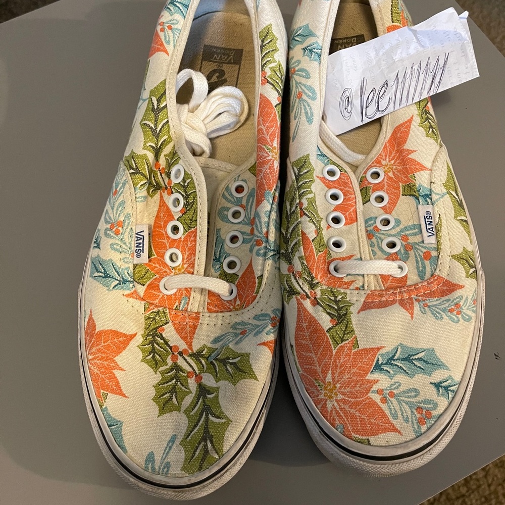 poinsettia vans. 10.5 men’s